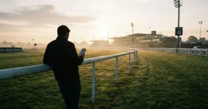 Online Horse Racing Betting 2026 — UK Sites, Odds & Markets